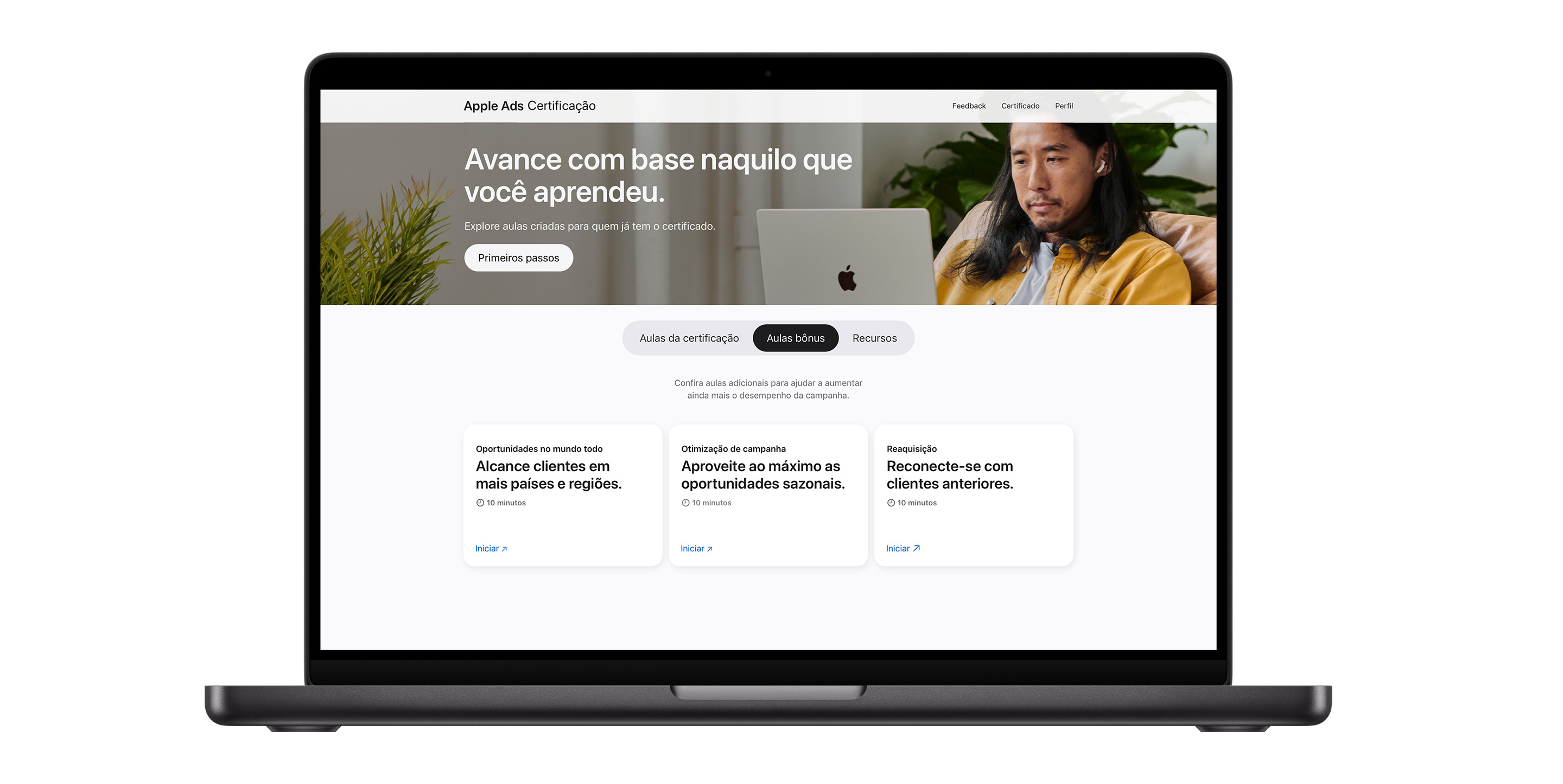 Página de lições da Certificação Apple Ads mostrando a aba de lições bônus. Mostra três lições para ajudar a aumentar o desempenho da campanha.