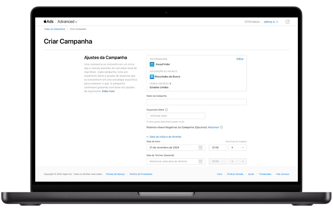 A página Criar Campanha no Apple Ads mostrando Ajustes da Campanha. Na parte inferior da tela, abaixo dos campos vazios para Nome da Campanha e Orçamento Diário, um link azul “Data de Início e Término” foi aberto para mostrar os campos Data e Hora de Início e os campos opcionais de Data e Hora de Término.