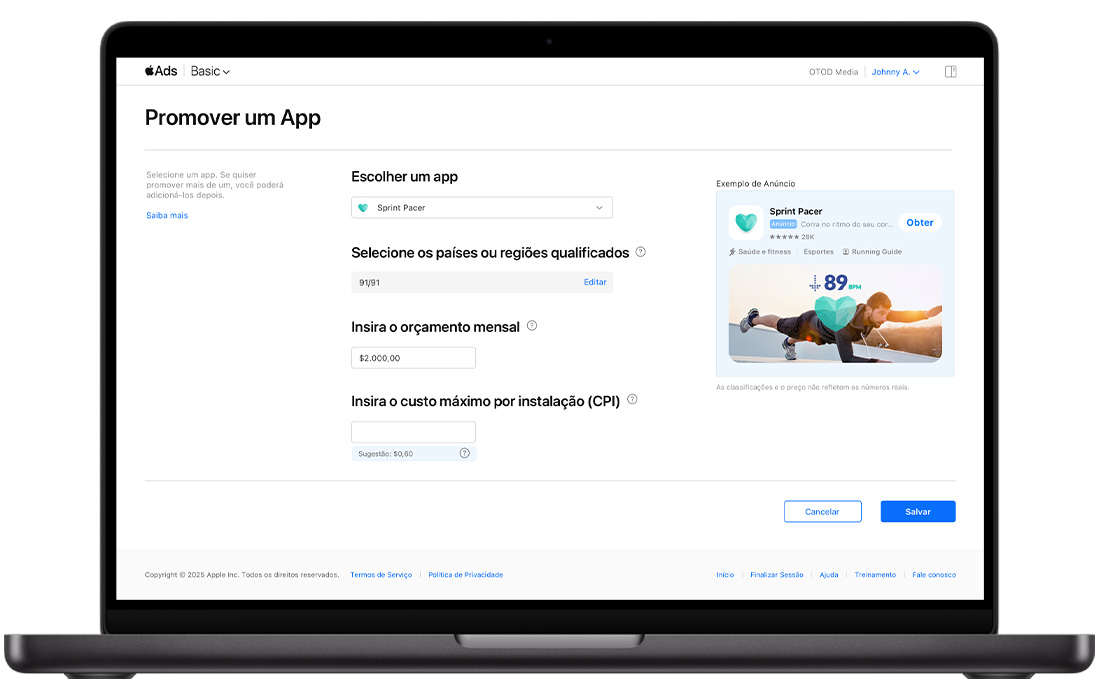Uma tela do MacBook mostra a página Promover um app do Apple Ads Basic. O app escolhido é o Sprint Pacer; 60 dos 60 países ou regiões qualificados foram selecionados; o orçamento mensal está definido como US$ 2.000,00; e o CPI sugerido está definido como US$ 0,60.