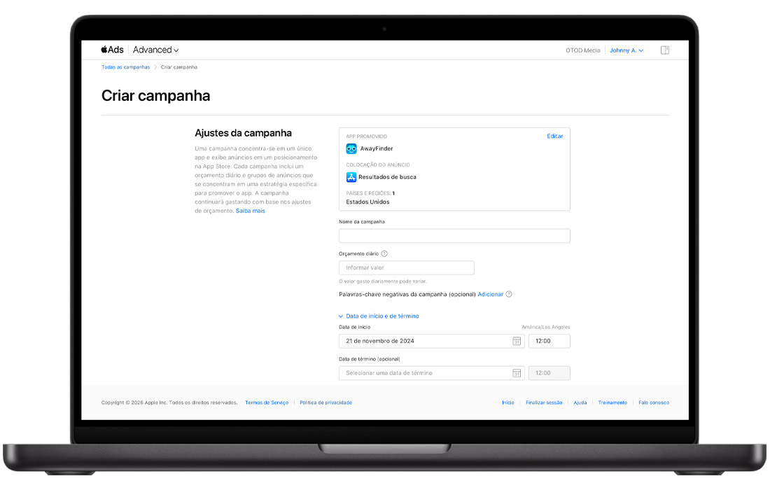 A página Criar Campanha no Apple Ads mostrando Ajustes da Campanha. Na parte inferior da tela, abaixo dos campos vazios para Nome da Campanha e Orçamento Diário, um link azul “Data de Início e Término” foi aberto para mostrar os campos Data e Hora de Início e os campos opcionais de Data e Hora de Término.  