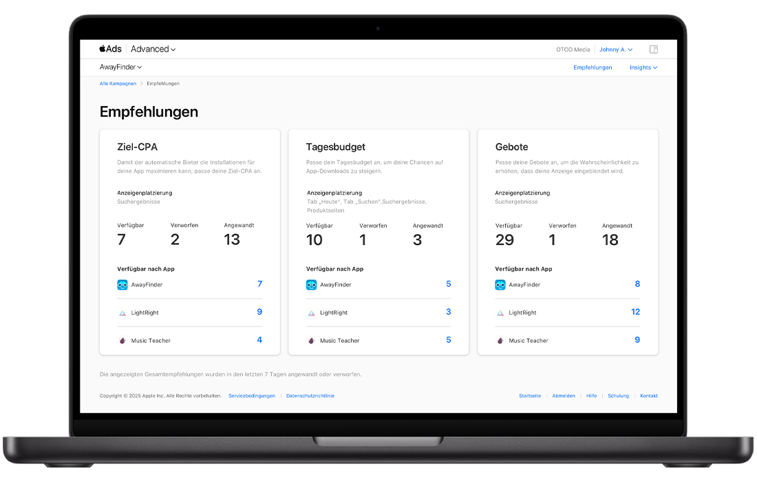 Die Seite „Empfehlungen“ in Apple Ads zeigt Empfehlungen an, die nach Keywords, Geboten und Tagesbudget geordnet sind. Jeder Abschnitt zeigt, wie viele Empfehlungen verfügbar, verworfen und angewendet wurden, und anschließend, wie viele Empfehlungen pro App verfügbar sind.