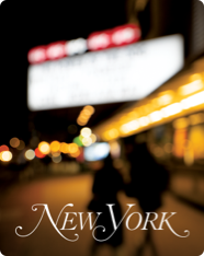 Обложка журнала New York с размытым изображением двух человек, идущих ночью под театральной вывеской.