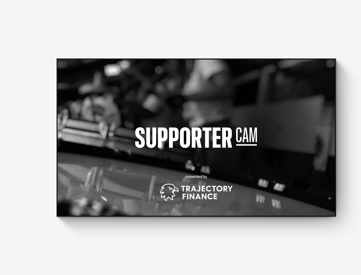 Clip de la cámara de la afición, patrocinado por la compañía de ejemplo, Trajectory Finance.